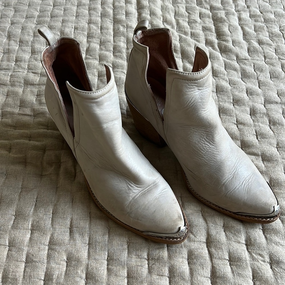 Jeffrey Campbell Cromwell Bootie